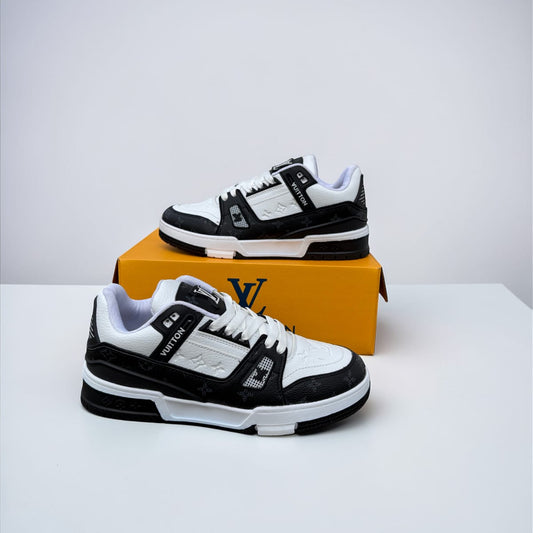 Court Sneaker Black & White