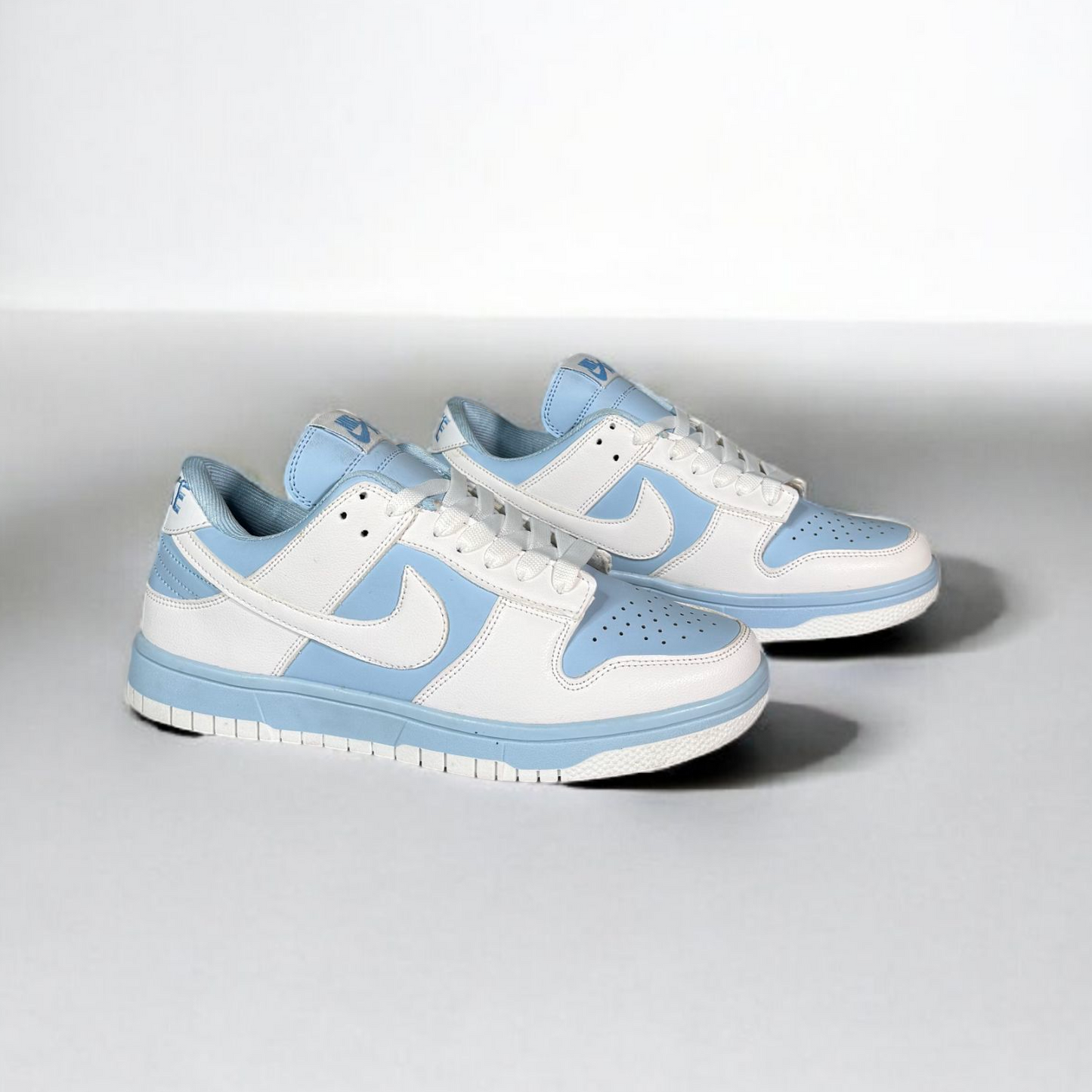 Dunk Low Reverse Sky