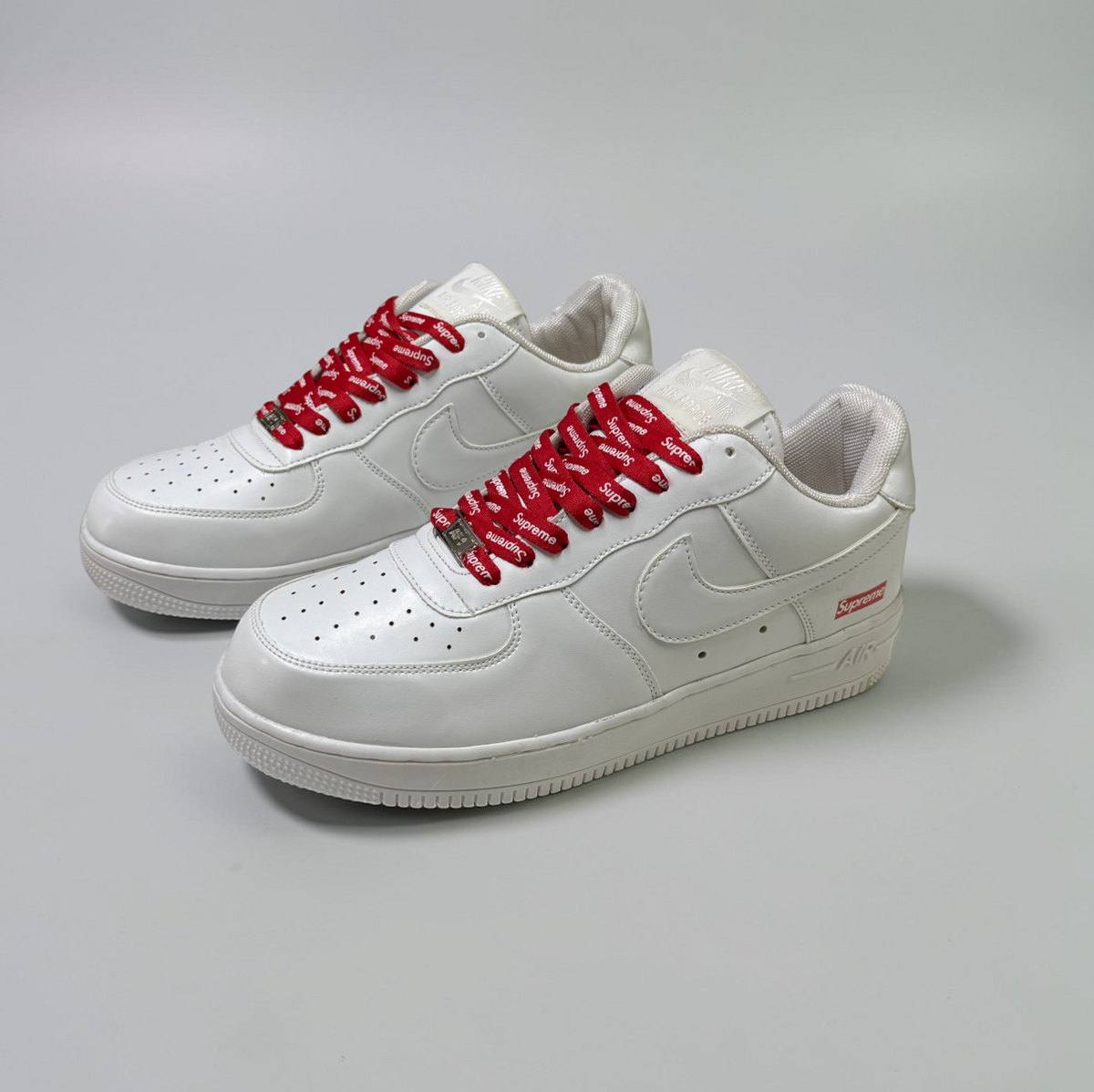 AF1 White Supreme