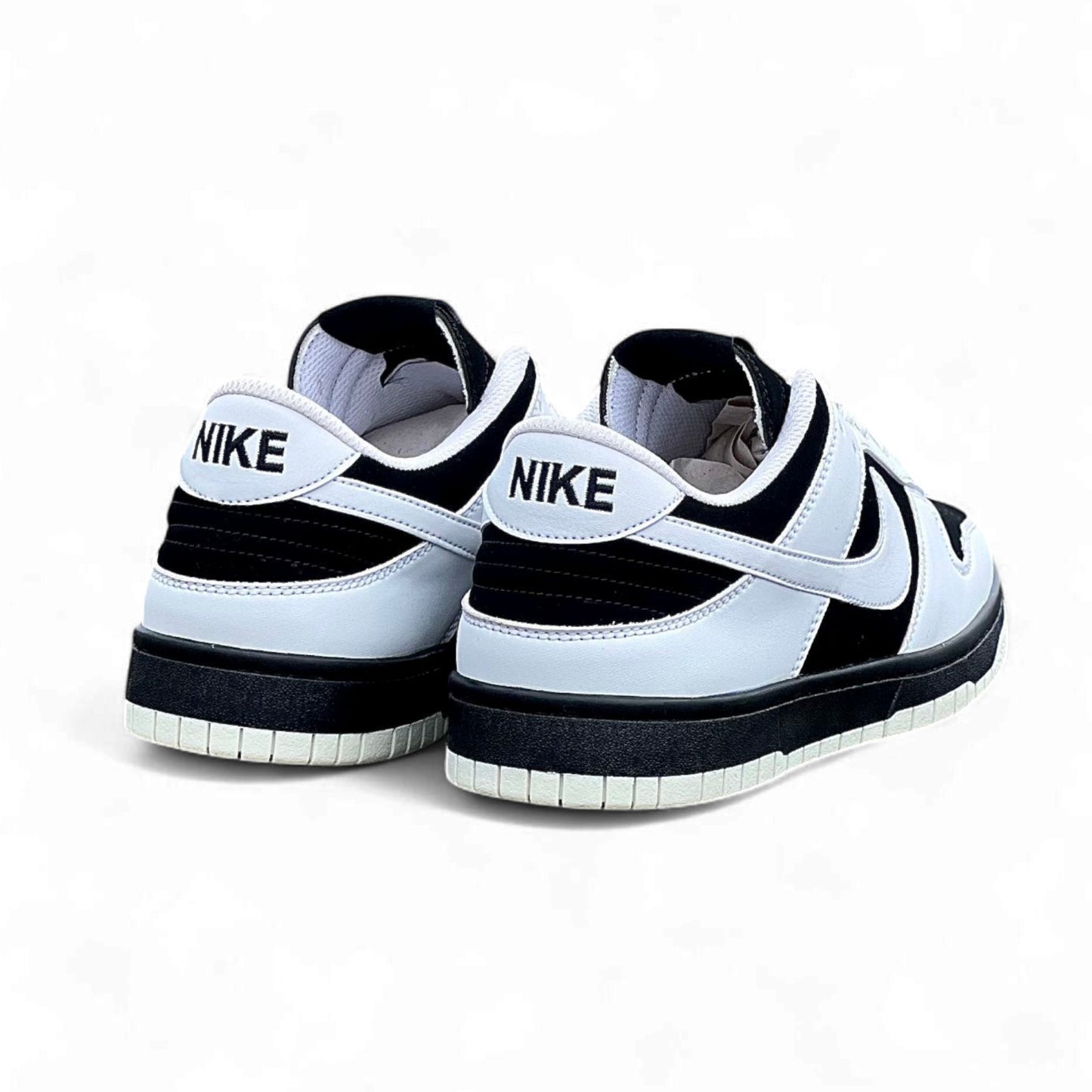 Dunk Low Reverse Panda