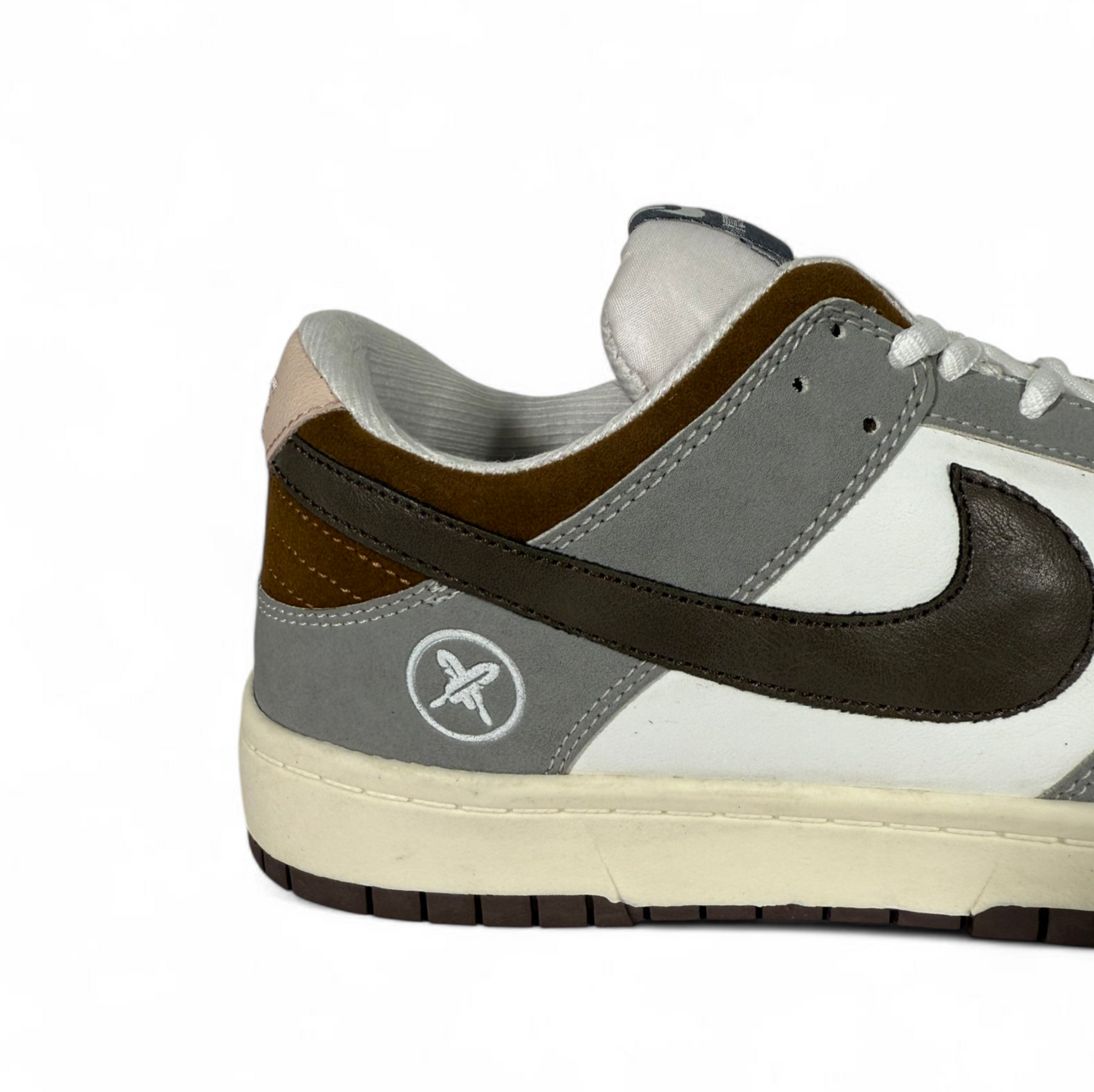 Dunk Low Yuto Grey Wolf