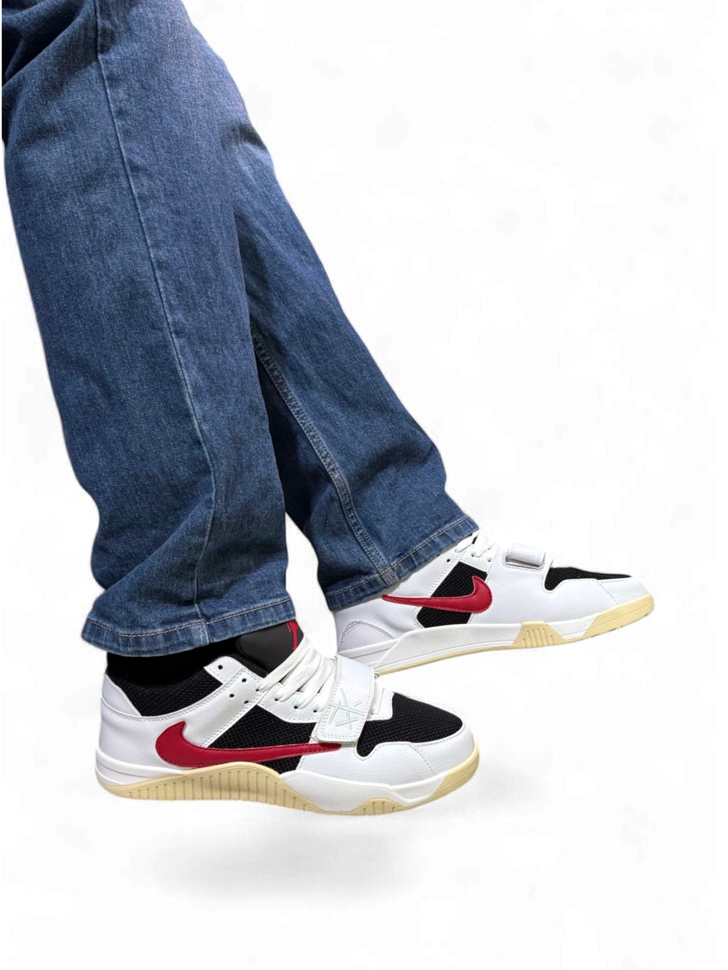 Jak White Black Red